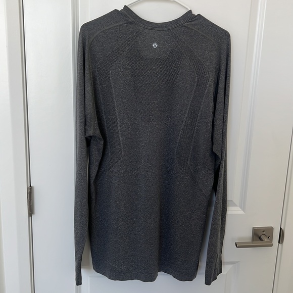 Lululemon VenTech Longsleeve shirt - Picture 3 of 4